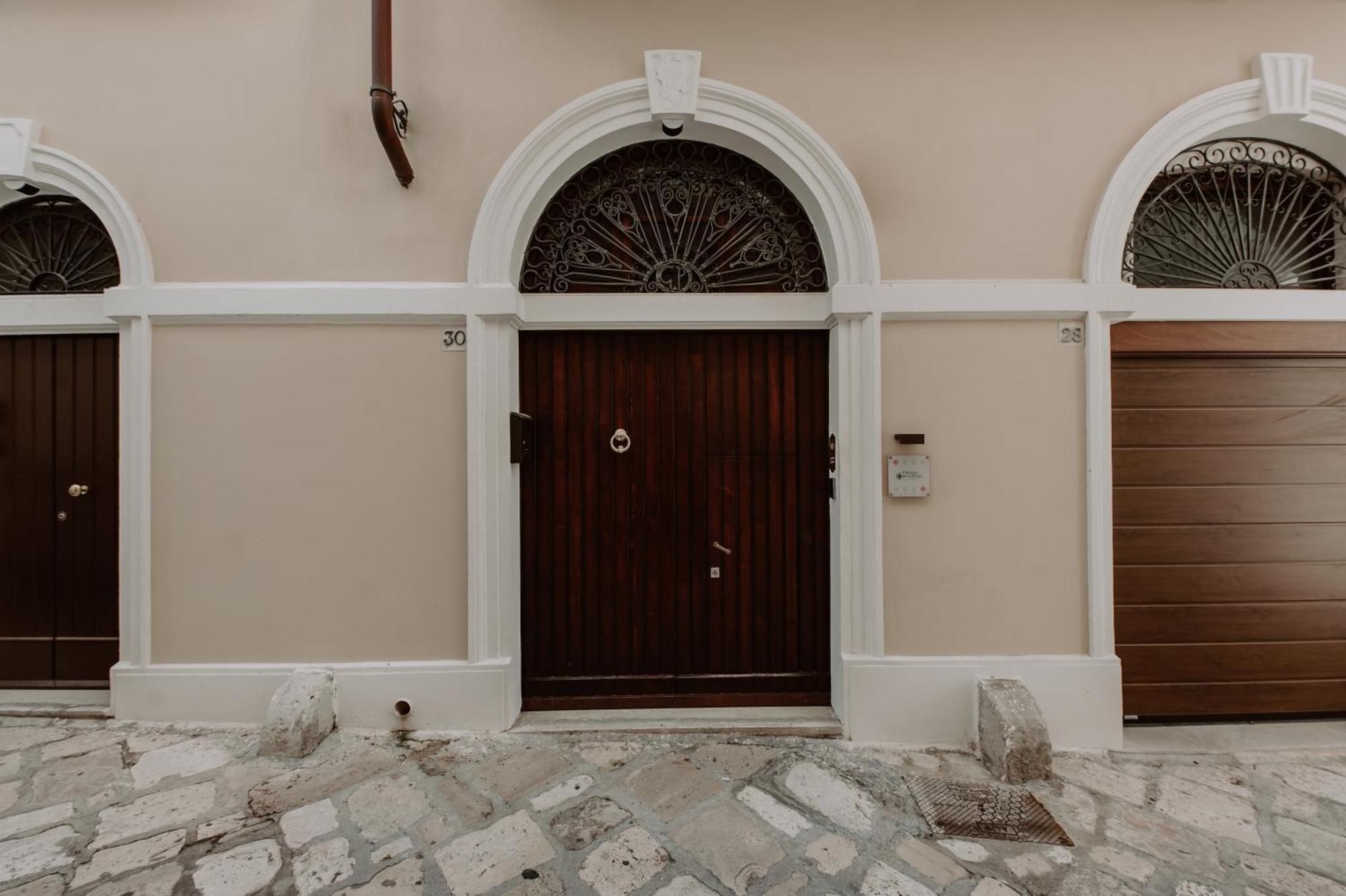 Palazzo Pinto B&B Brindisi Exterior foto